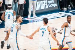 开云平台-人队伤员复出，雷霆队状态低迷，谁将取得胜利？的简单介绍