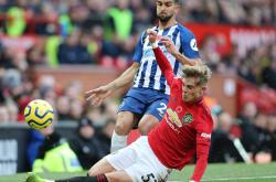 开云体育下载-包含曼联客场失利，英超联赛排名下滑局势严峻的词条