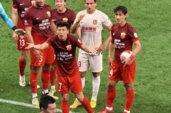 开云体育下载-关于本土球星大爆发，联赛双方激烈争夺胜利的信息