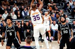 开云体育中国-关于太阳鏖战骑士，布克状态火热的信息