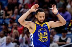 开云体育平台APP-马刺轻取雷霆，库里关键制胜的简单介绍