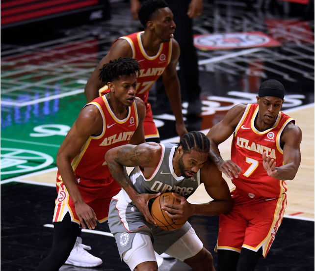 瓦伦西亚惊险逆转，力克对手取胜