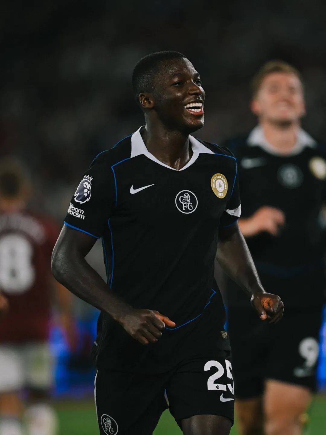 沃特福德客场不敌西汉姆联，客场遭遇不利的简单介绍