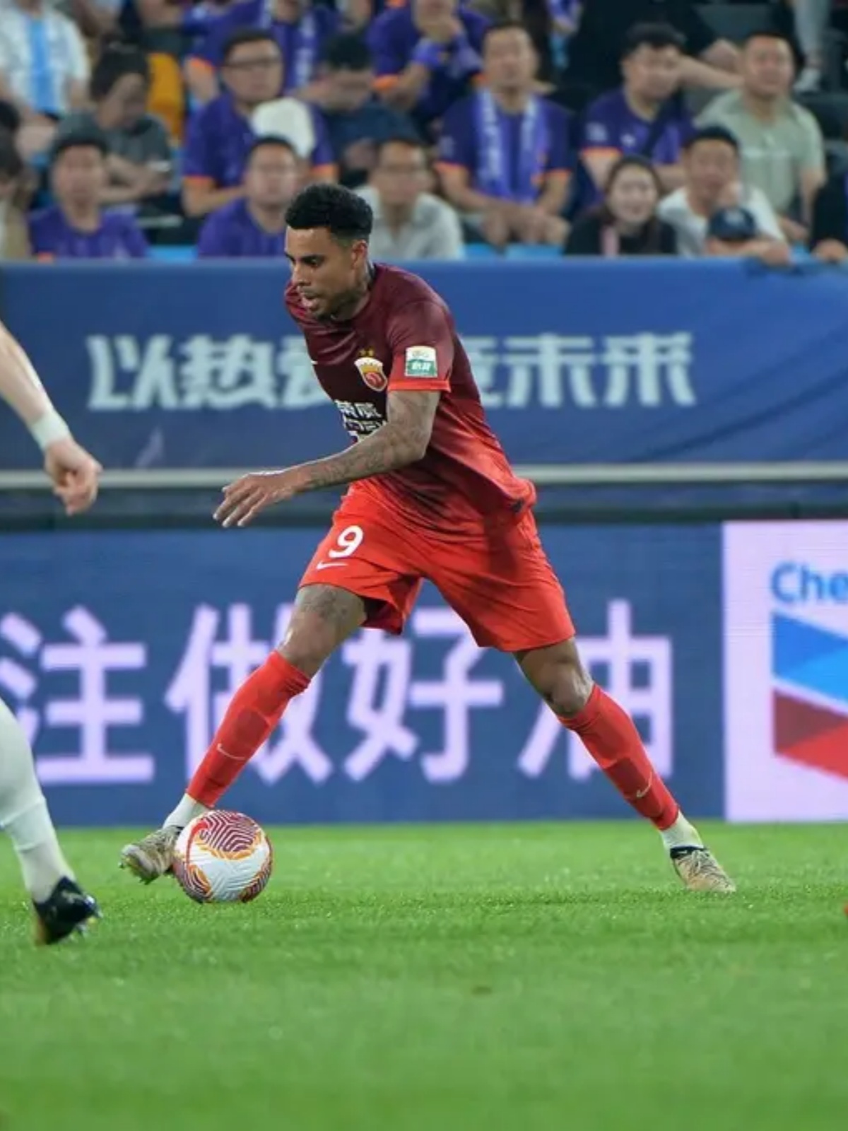 包含球员表现抢眼，荣获最佳球员的词条