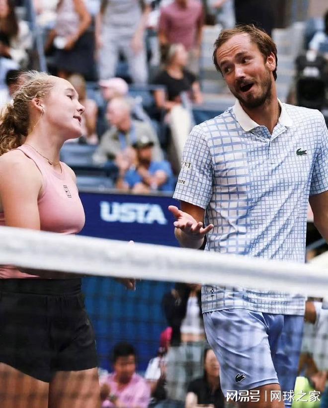意大利网球队爆冷英国网球队，梅德韦杰夫爆发神勇的简单介绍