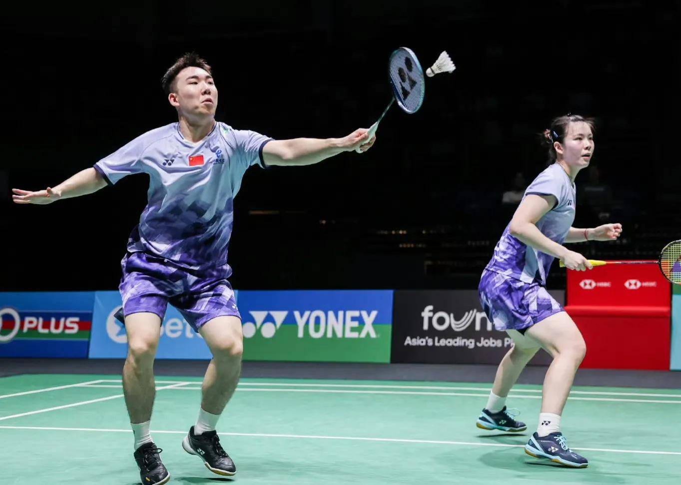 包含马来西亚羽毛球队强势韩国羽毛球队，辛杜送出助攻的词条