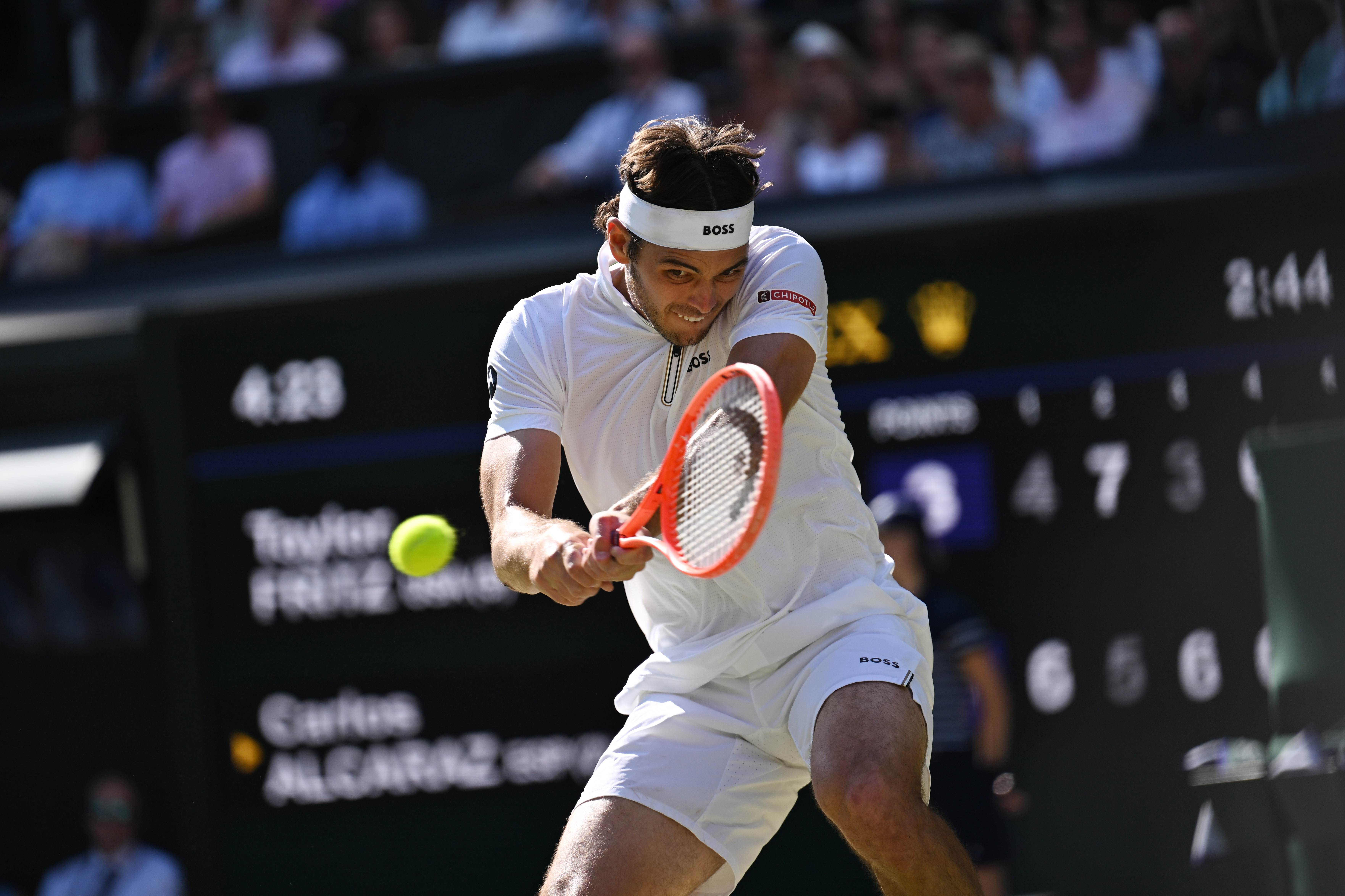 西班牙网球队轻取英国网球队，阿尔卡拉斯制霸全场的简单介绍