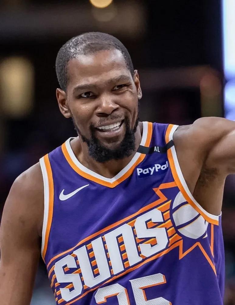 勇士轻取雄鹿，杜兰特状态火热