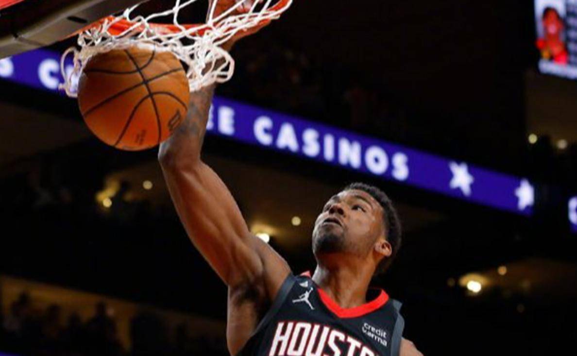 青岛队力克灰熊，保罗关键制胜的简单介绍